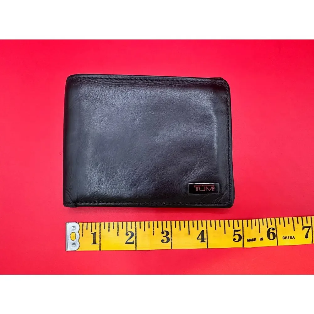 Tumi Men's Black Soft Leather Bi Fold Card Holder Wallet